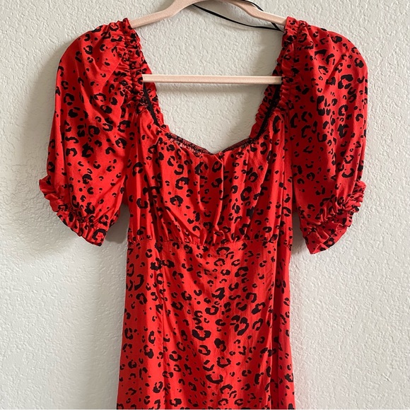 Red Leopard Bubble Sleeve Dress Size Small - Picture 2 of 6